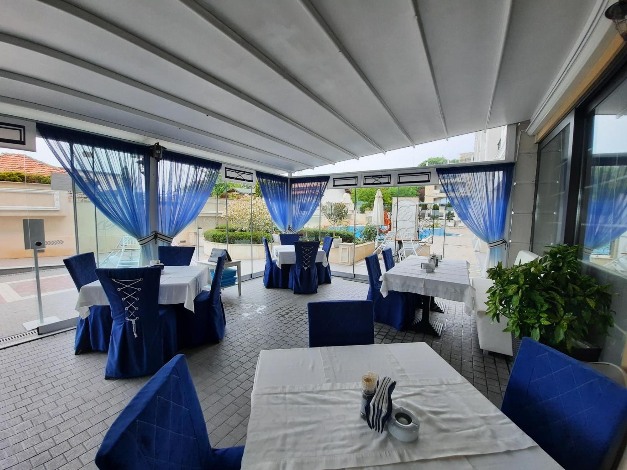 Private Apartments By The Sea With A Large Terrace In Apart Hotel! Πομόριε Εξωτερικό φωτογραφία