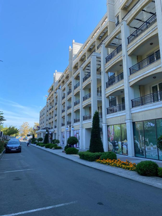 Private Apartments By The Sea With A Large Terrace In Apart Hotel! Πομόριε Εξωτερικό φωτογραφία