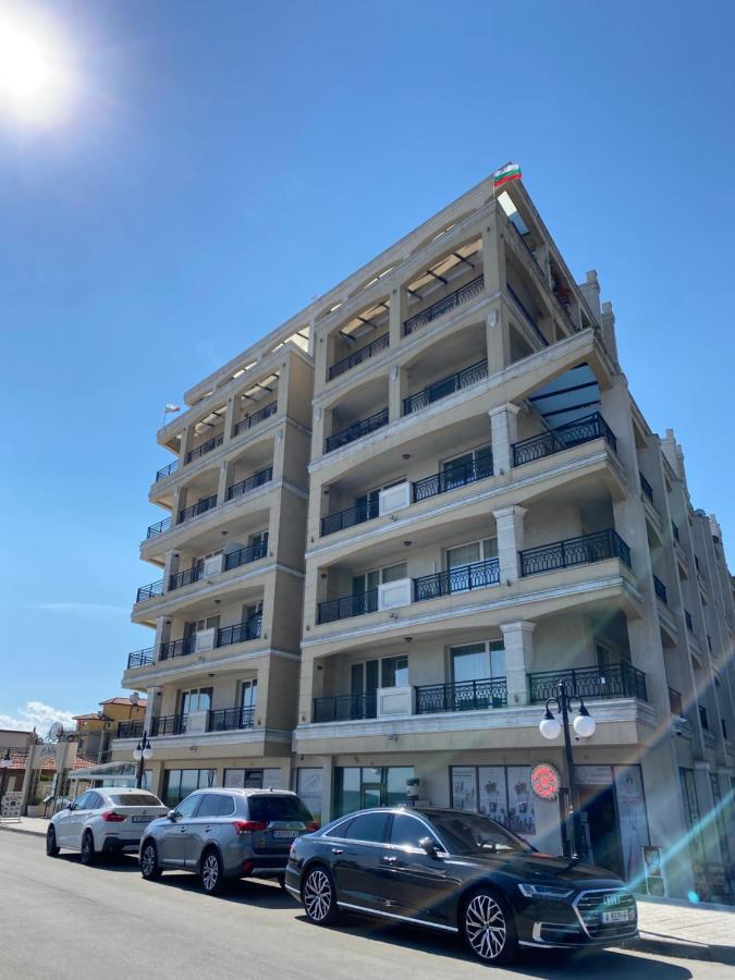 Private Apartments By The Sea With A Large Terrace In Apart Hotel! Πομόριε Εξωτερικό φωτογραφία