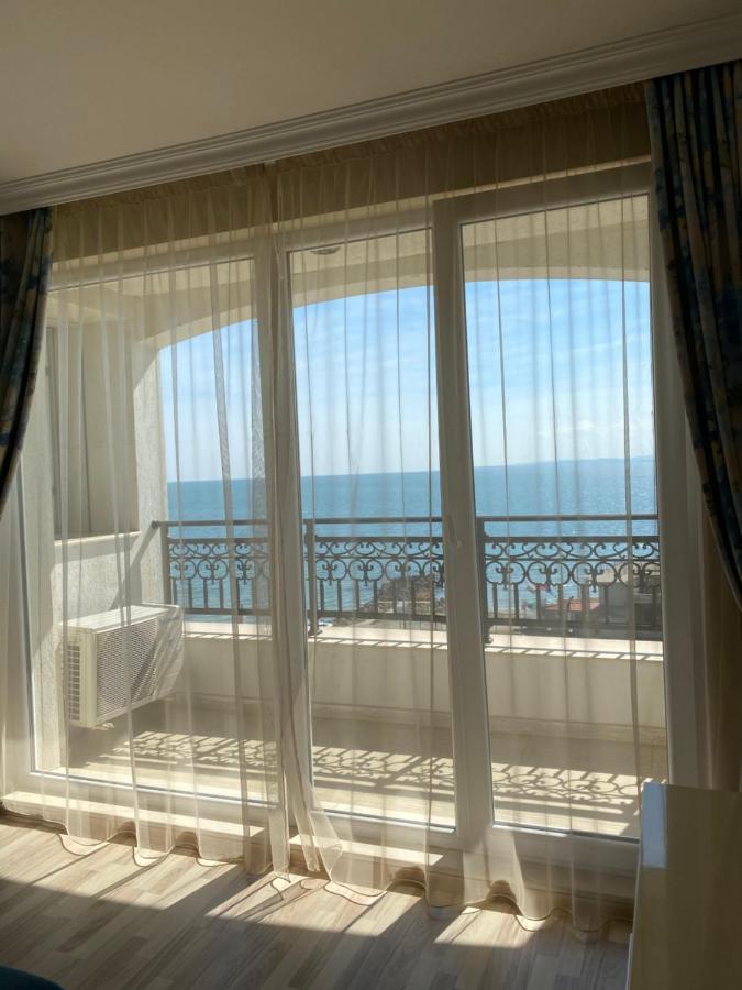 Private Apartments By The Sea With A Large Terrace In Apart Hotel! Πομόριε Εξωτερικό φωτογραφία