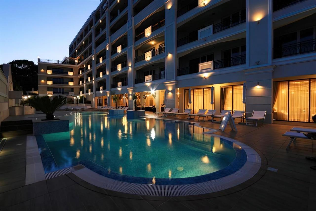 Private Apartments By The Sea With A Large Terrace In Apart Hotel! Πομόριε Εξωτερικό φωτογραφία