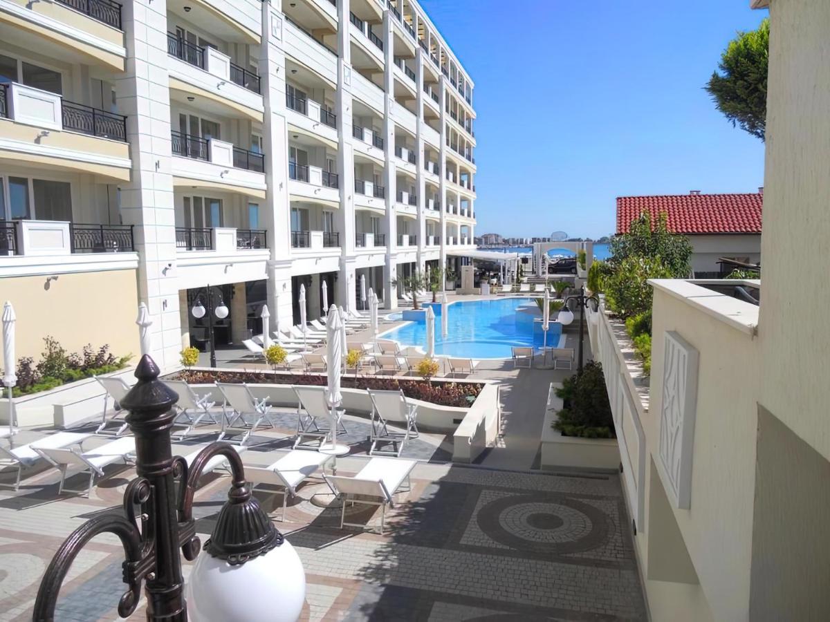 Private Apartments By The Sea With A Large Terrace In Apart Hotel! Πομόριε Εξωτερικό φωτογραφία