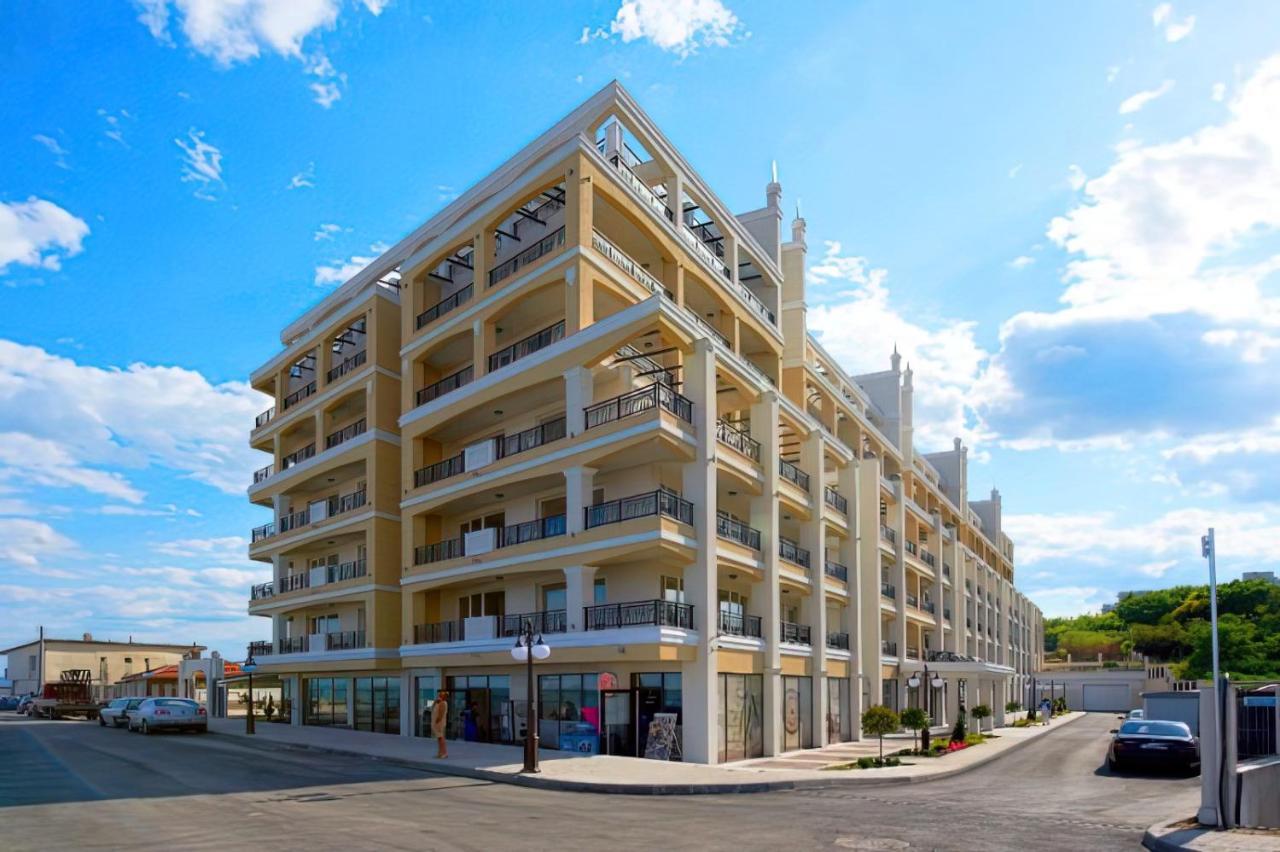 Private Apartments By The Sea With A Large Terrace In Apart Hotel! Πομόριε Εξωτερικό φωτογραφία