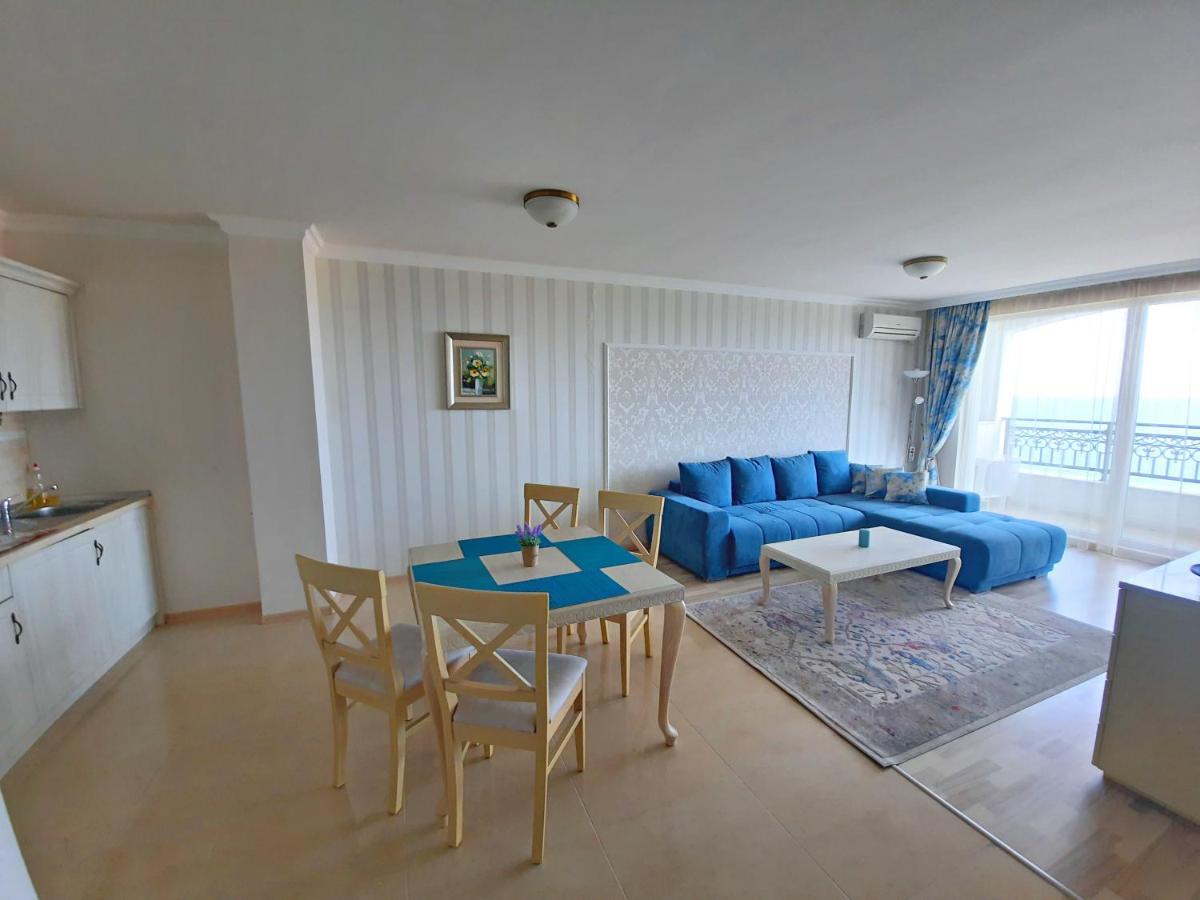 Private Apartments By The Sea With A Large Terrace In Apart Hotel! Πομόριε Εξωτερικό φωτογραφία